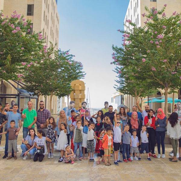 اطفال من قرية الاطفال اس اوه اس 