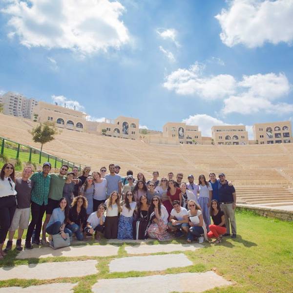 مجموعة من الطلاب من جو انسباير- الولايات المتحدة الأمريكية