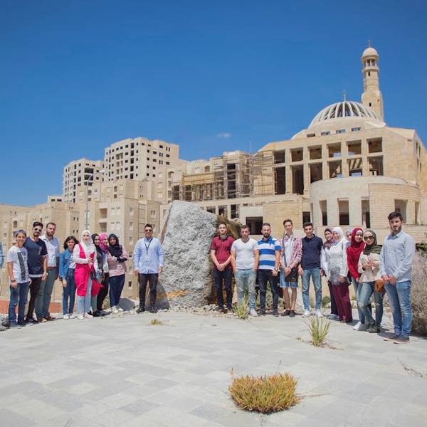 مجموعة من مؤسسة عبد الله داود للشباب 