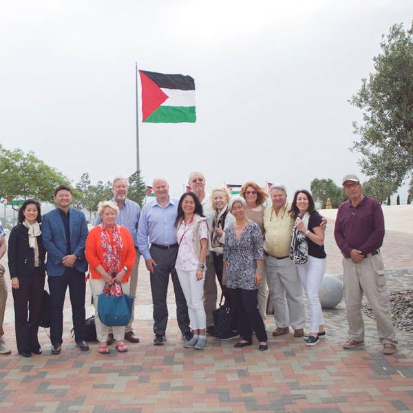 مستثمرون دوليون