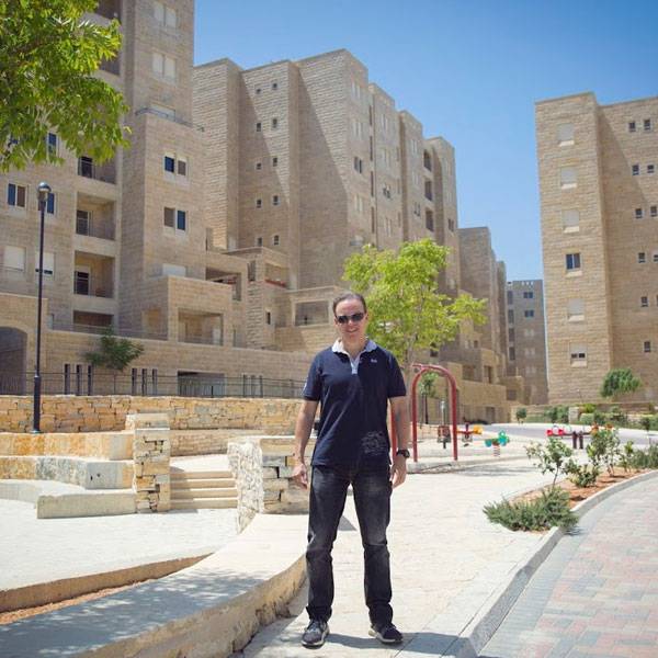 أنتوني أشيوتيس، محاسب، نيقوسيا - قبرص