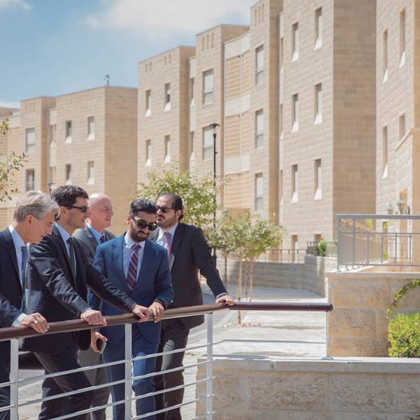 السيد جورج جاسر، وزير الدولة للشؤون المالية الدولية، وزارة المالية الاتحادية السويسرية، السيد جوليان ثوني، ممثل سويسرا في رام الله، السيد ياشار نفسي عازر، نائب رئيس مكتب التمثيل الجمهورية السويسرية في فلسطين