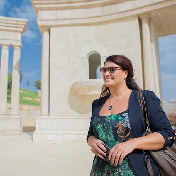 نسرين فاعور، فنانة فلسطينية