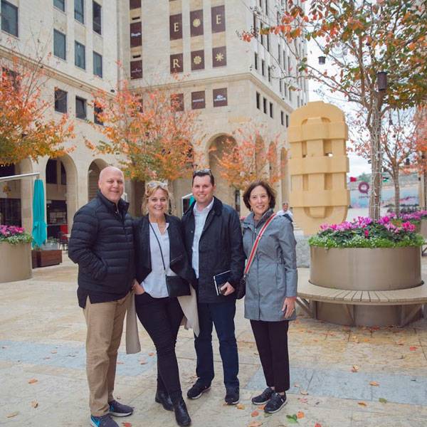 رئيس البلدية السابق ميتش لاندريو، نيو اورليانز مع كبار السياسيين - الولايات المتحدة الأمريكية