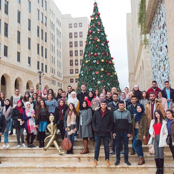 طلاب من دائرة التسويق – جامعة بيرزيت 