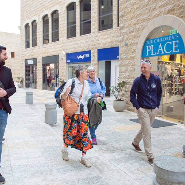 وفد من مرشدي السائحين 