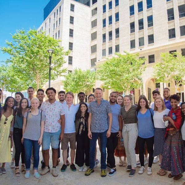 طلاب من جامعة "بنسلفينيا" - الولايات المتحدة الأمريكية