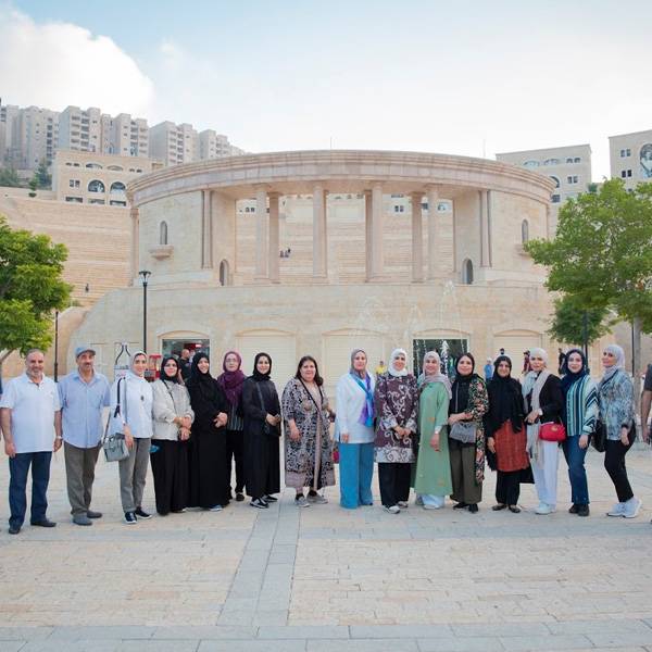 وفد من وزارة التربية و التعليم العالي - الكويت