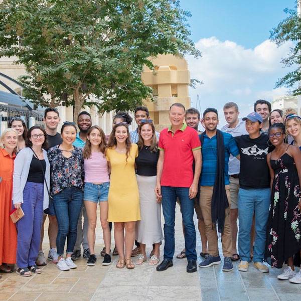 طلاب من جامعة ستانفورد – الولايات المتجدة الأمريكية