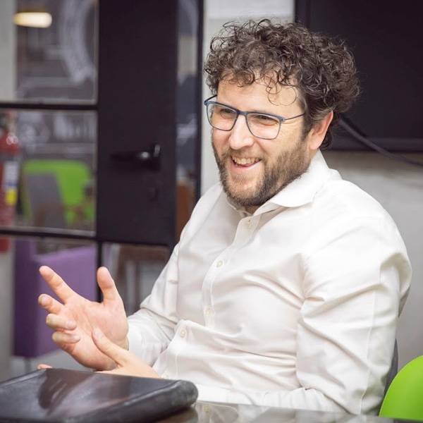 مايك موير، نائب الرئيس المساعد للتطوير، جامعة فرجينيا للتكنولوجيا