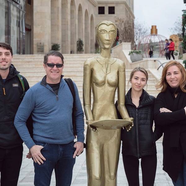 تشارلزغارسيا، عضو مؤسسة النمر21 وأسرته