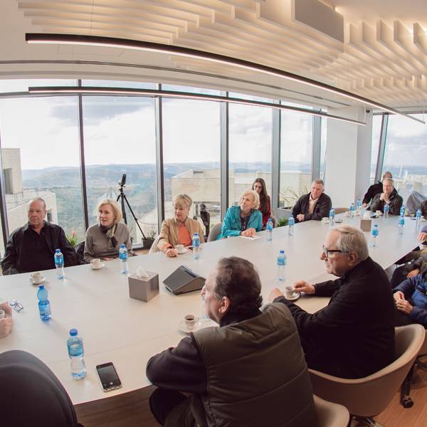  "واي بي أوه" هيوستن الفصل الذهبي