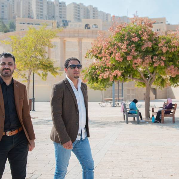 كايد ميعاري، مدير مركز شاهد لحقوق المواطن، سائد كرزون، مؤسس شركة تغيير للاعلام الاجتماعي