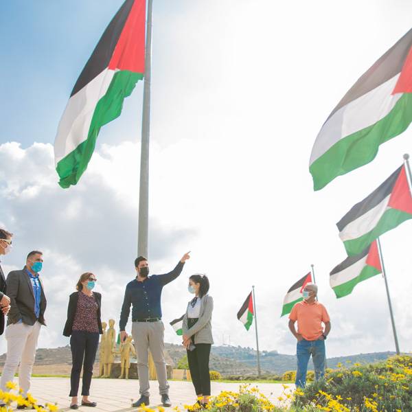 استريد وين، الممثلة النمساوية، ماركوس هاس، المستشار التجاري، مكتب الممثلية النمساوية