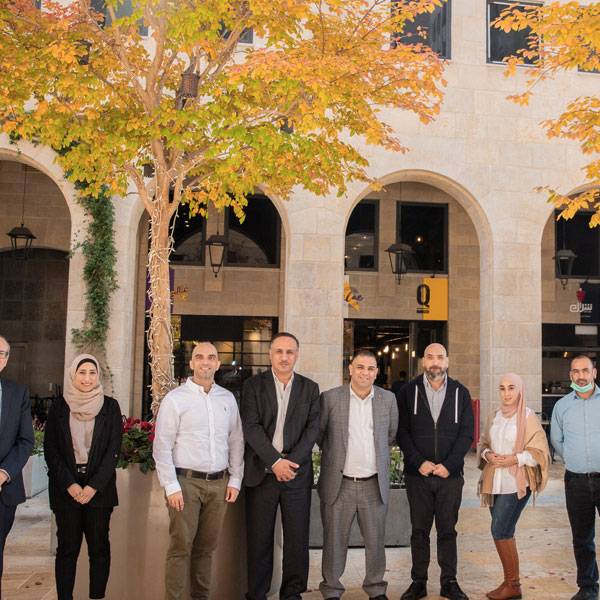 فيصل العطاري، رئيس الديوان، أحمد قبها، مسؤول إداري، ألفت أبوعلي، مديرة مكتب، ناجي الحلو، مرافق، ديوان رئيس الوزراء، أحمد عويضة، مدير عام، آلاء أبو الرب، رئيسة قسم المحاسبة، سوق رأس المال