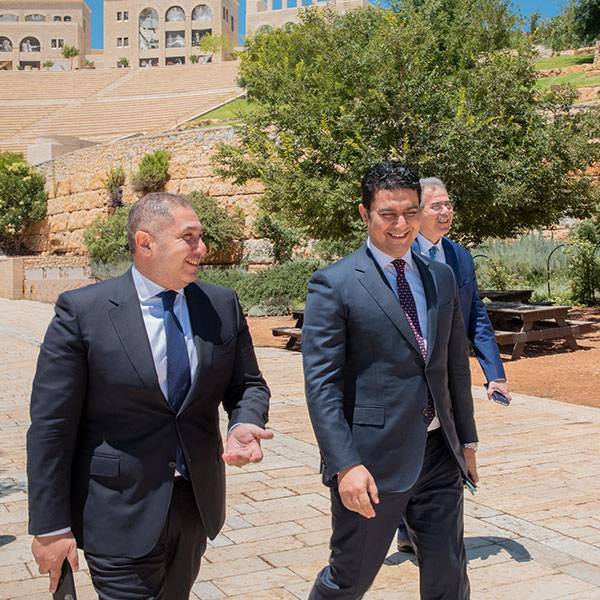 طارق طايل، السفير المصري، ووفد من السفارة المصرية