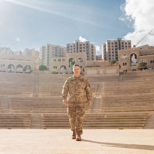 الفريق مايكل فنزل، منسق الأمن الأمريكي