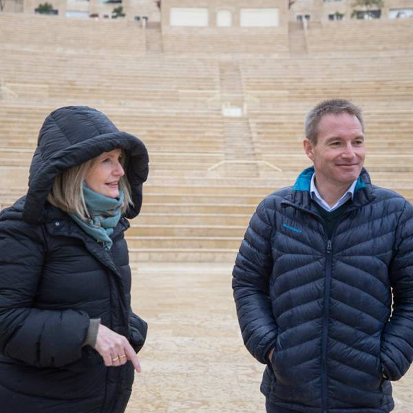 نيل ويغن السفير البريطاني في إسرائيل، وديان كورنر القنصل العام البريطاني في القدس
