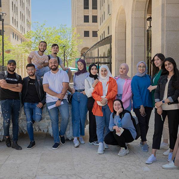 متطوعون من برنامج عالأرض، القدس
