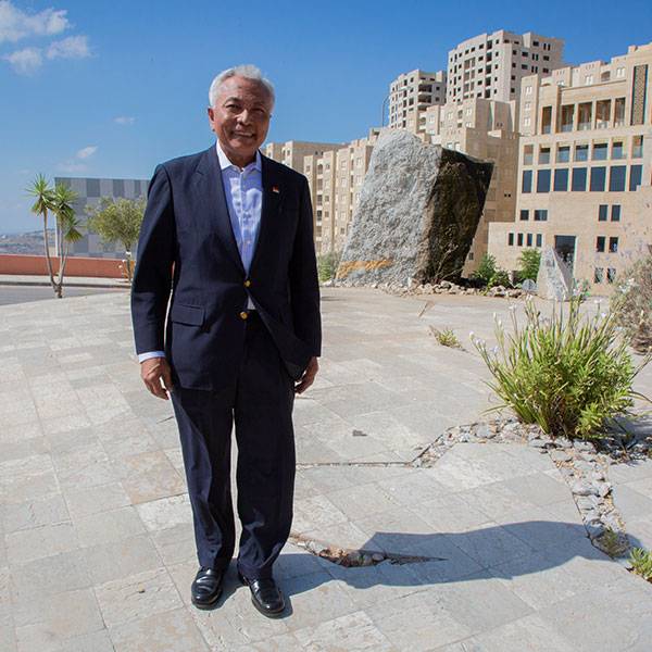 هاوزي ديبي، السفير السنغافوري في وزارة الخارجية
