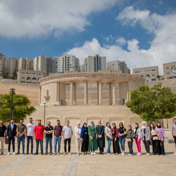 مجموعة من طلبة علوم الحاسوب من جامعة بوليتكنك فلسطين
