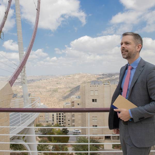 راسيل إدوارد، الممثل الأسترالي في فلسطين
