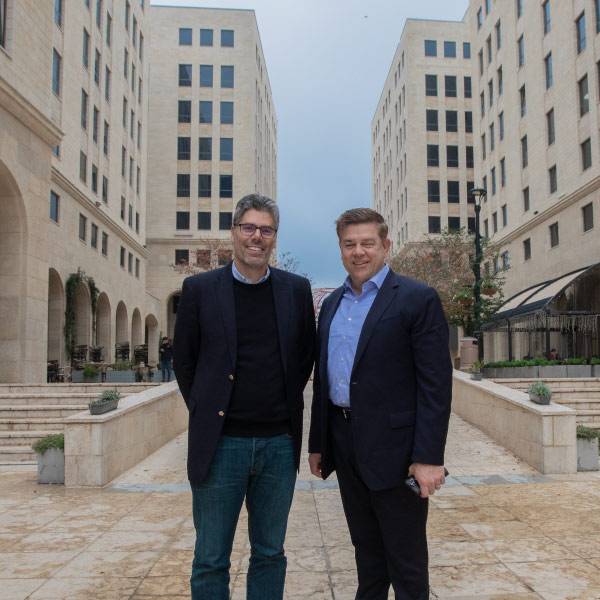 جيم بك أب، المدير التنفيذي لمبادرة استثمار الشرق الأوسط
