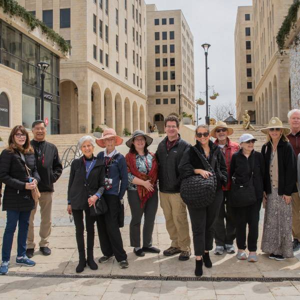 وفد من خريجي جامعة ستانفورد
