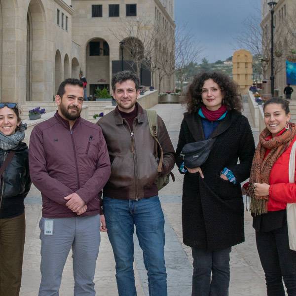 سياح ايطاليون
