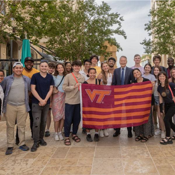 طلاب من جامعة فرجينيا تيك– الولايات المتحدة الأمريكية