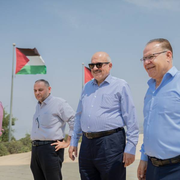 رئيس بلدية نابلس الدكتور سامي حجاوي وأعضاء بلدية نابلس