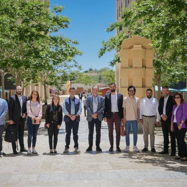 وفد من الوكاة السويرية للتنمية و شركة بدائل التنمية و وزارة الإتصالات و تكنلوجيا المعلومات 