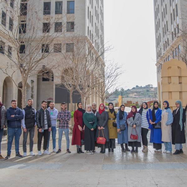 طلاب الاعلام جامعة بيرزيت 