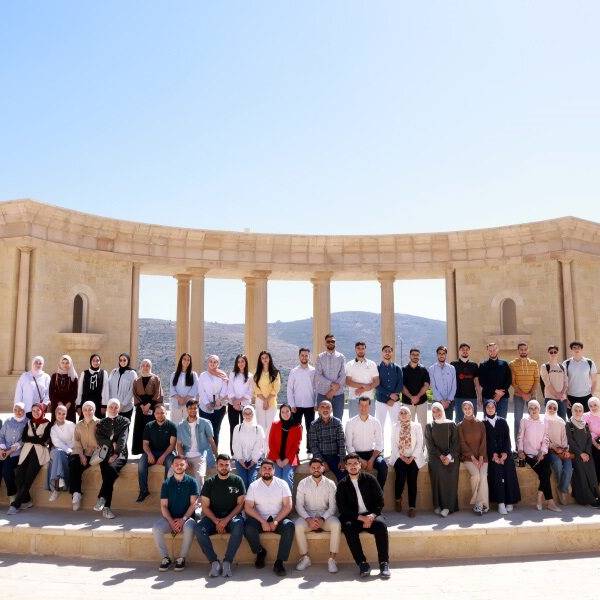 طلاب جامعة بوليتكنك فلسطين