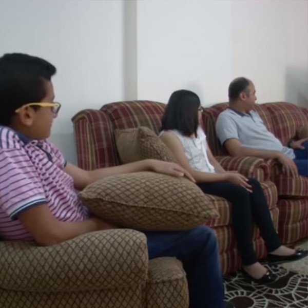 فلسطينيون ينتقلون 